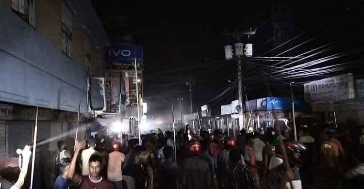 বাহুবলে ১২ গ্রামে সংঘর্ষ, পুলিশসহ আহত অর্ধশত